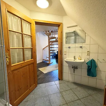 Emily Hof Doettgebuell * Aventoft