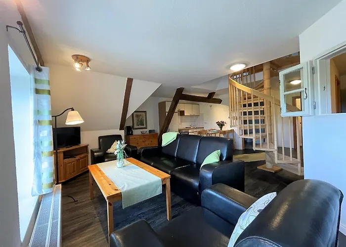 Emily Hof Doettgebuell *